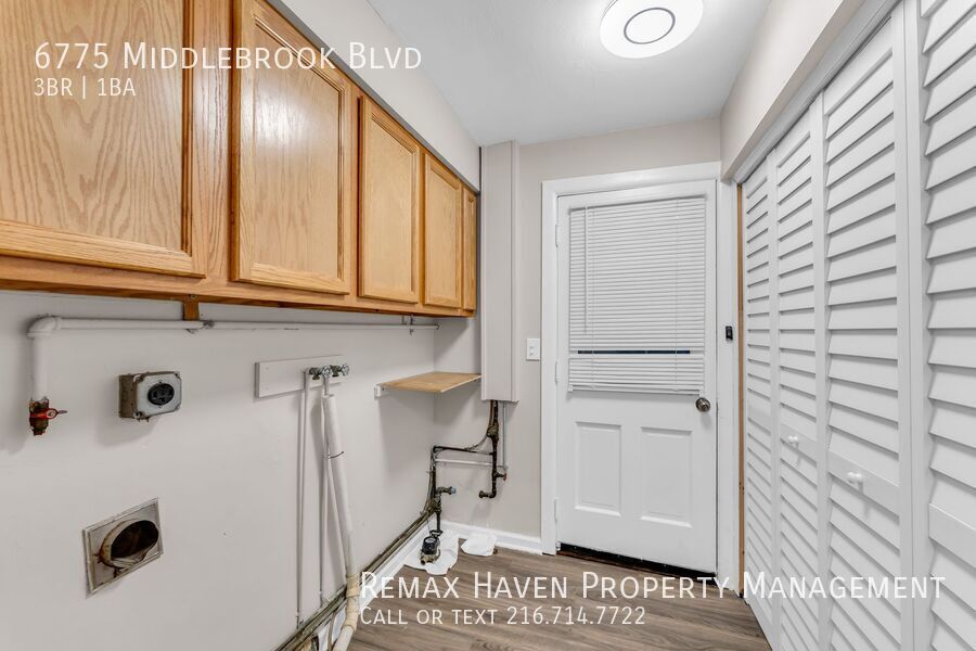 6775 Middlebrook Blvd, Middleburg Heights - Spacious 3-bed 1-bath single-family home! property image