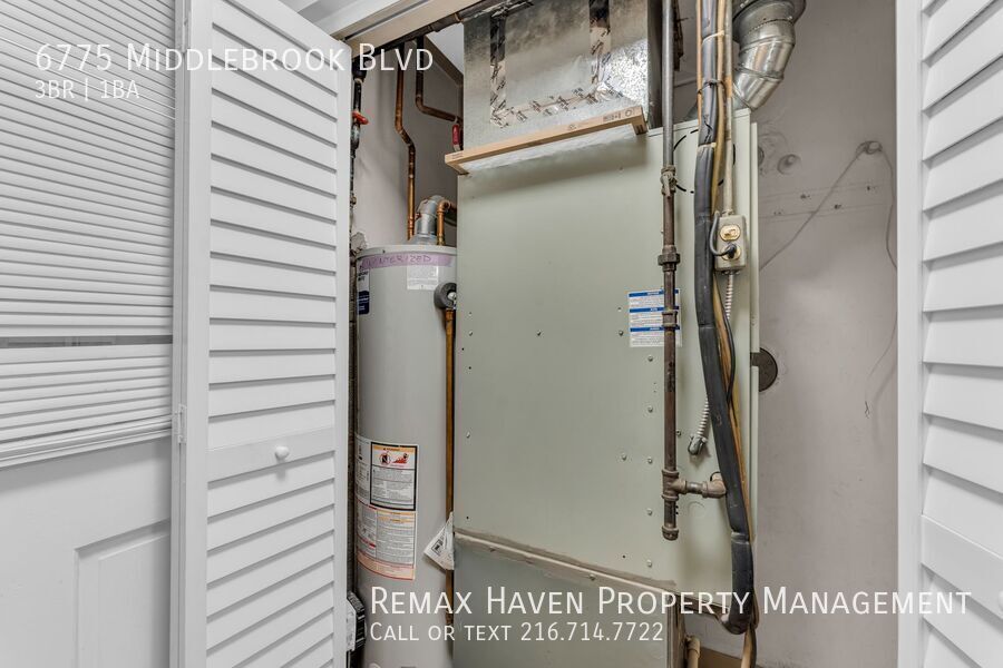 6775 Middlebrook Blvd, Middleburg Heights - Spacious 3-bed 1-bath single-family home! property image