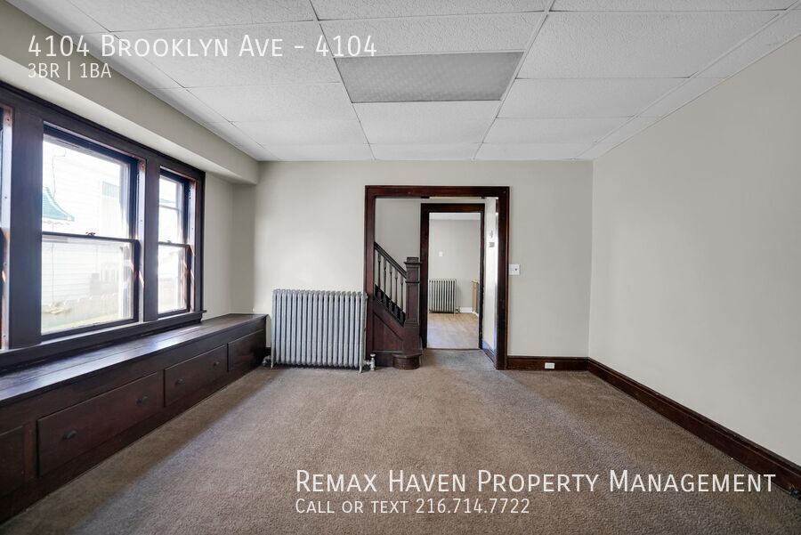 4104 Brooklyn Ave | Left Side, Cleveland - Spacious 3-bed 1-bath multi-family home! property image