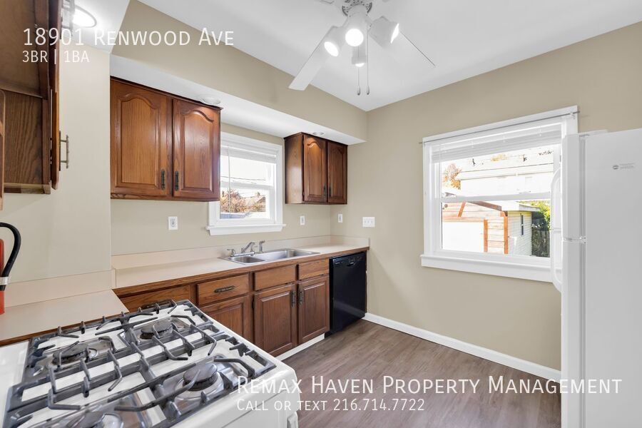 18901 Renwood Ave, Euclid - Spacious 3-bed 1-bath single-family home! property image