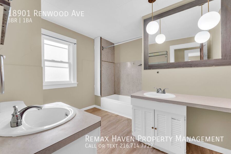 18901 Renwood Ave, Euclid - Spacious 3-bed 1-bath single-family home! property image