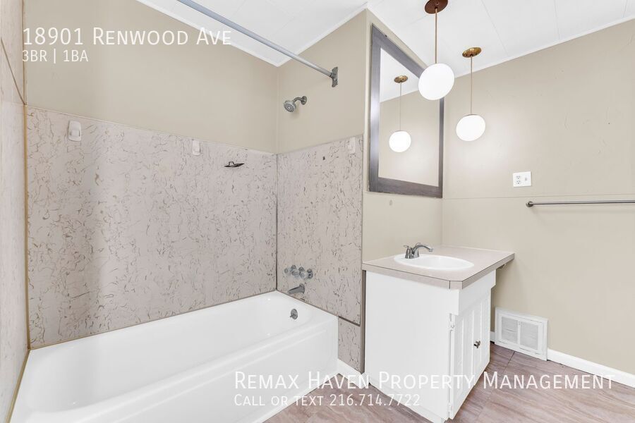 18901 Renwood Ave, Euclid - Spacious 3-bed 1-bath single-family home! property image