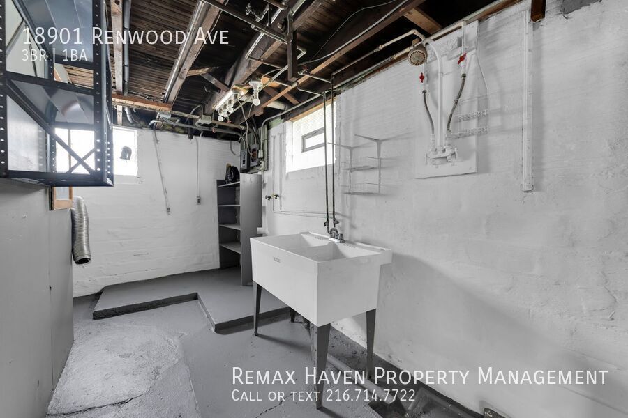 18901 Renwood Ave, Euclid - Spacious 3-bed 1-bath single-family home! property image