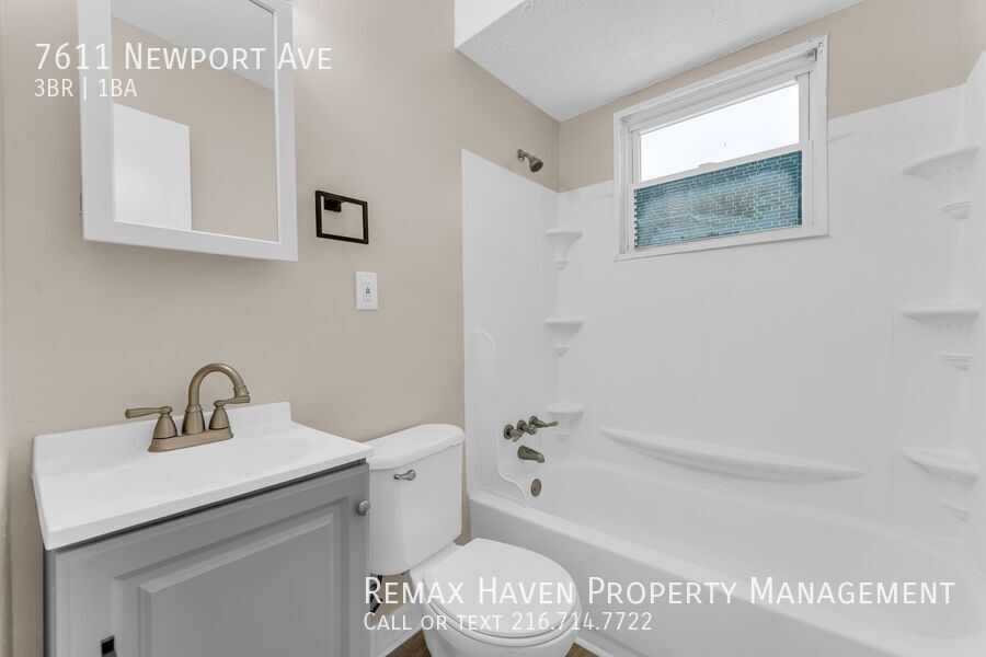 7611 Newport Ave, Parma - Spacious 3-bed 1-bath single-family home! property image