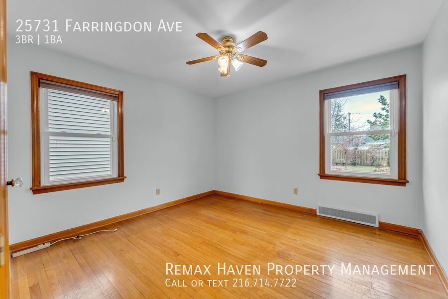 25731 Farringdon Ave, Euclid - Spacious 3-bed 1-bath single-family home! property image