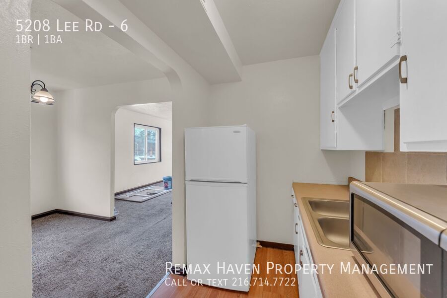 5208 Lee Rd | Unit 6, Maple Heights - Spacious 1-bed 1-bath apartment! property image