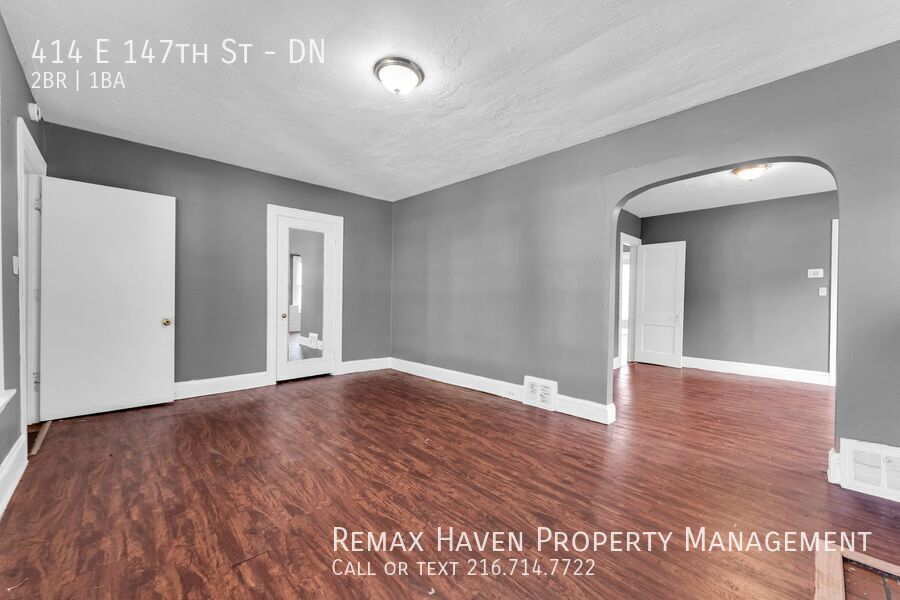 414 E 147th St | DN, Cleveland -  Freshly Renovated 2-Bed Lower Unit with Brand-New Appliances! property image