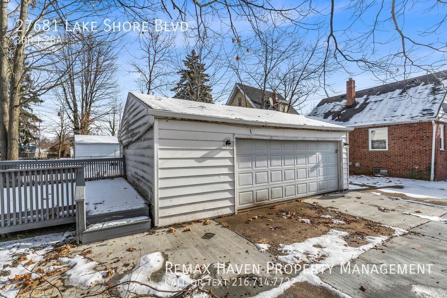 27681 Lakeshore Blvd, Euclid - Spacious 3-bed 2-bath single-family home! property image