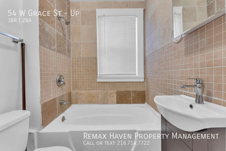 54 W Grace St | UP, Bedford - Spacious 3-bed 2-bath multi-family home! property image