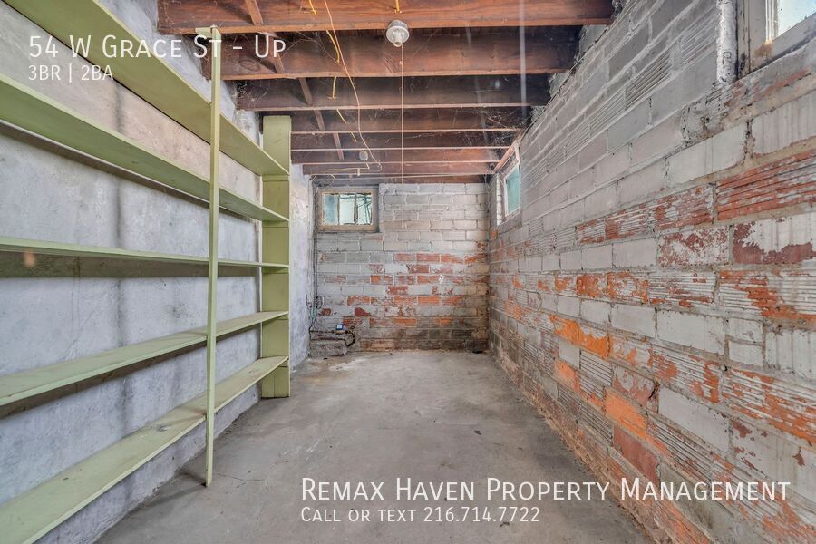 54 W Grace St | UP, Bedford - Spacious 3-bed 2-bath multi-family home! property image