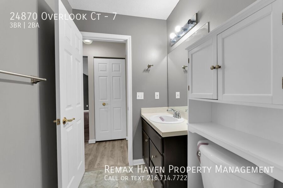 24870 Overlook Court # 7, Olmstead Falls - Spacious 2-bed 2-bath single-family home! property image