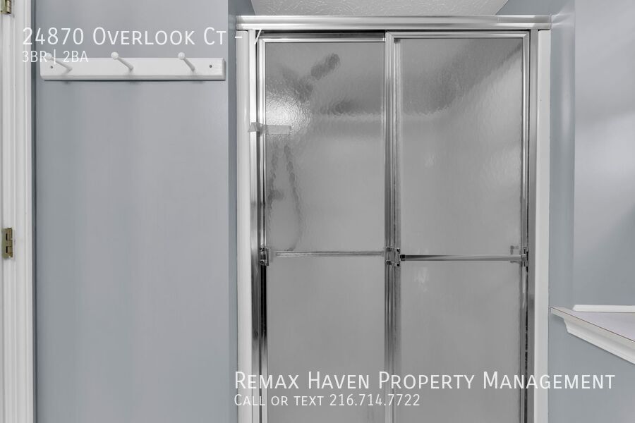 24870 Overlook Court # 7, Olmstead Falls - Spacious 2-bed 2-bath single-family home! property image