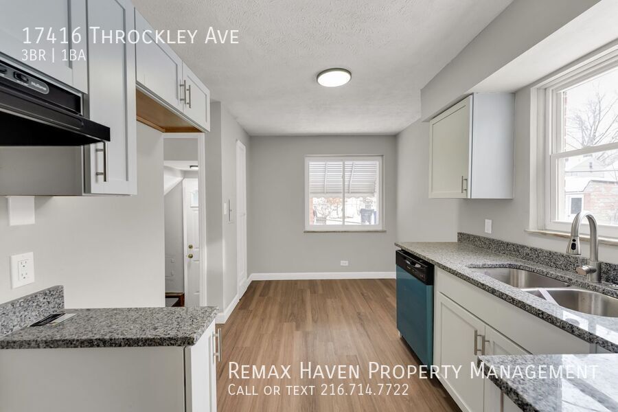 17416 Throckley Ave, Cleveland - Spacious 3-bed 1-bath single-family home! property image