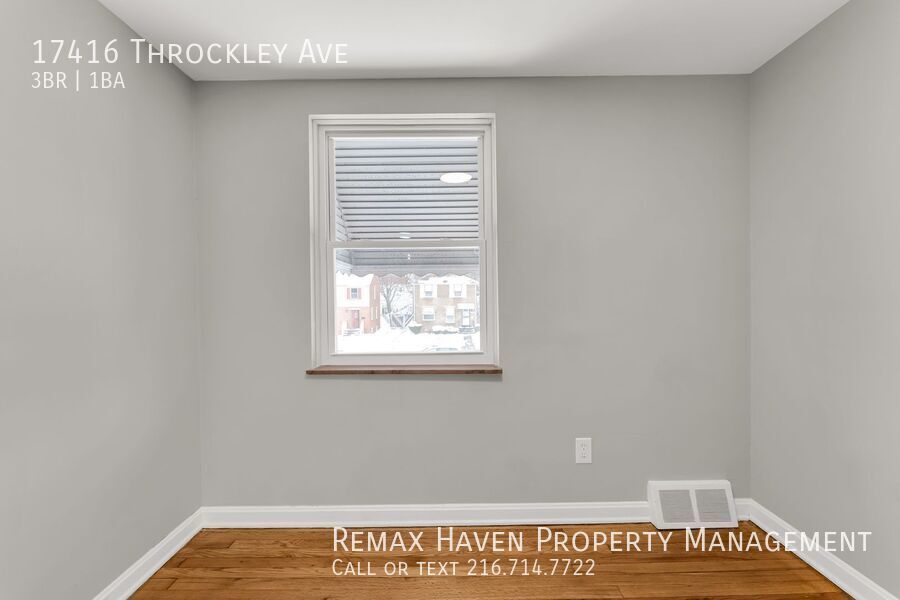 17416 Throckley Ave, Cleveland - Spacious 3-bed 1-bath single-family home! property image