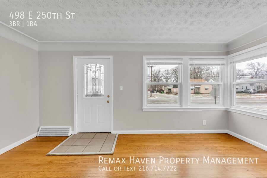 498 E 250th St, Euclid - Spacious 3-bed 1-bath single-family home! property image