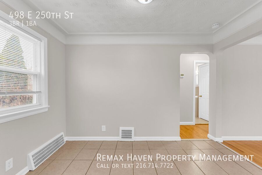 498 E 250th St, Euclid - Spacious 3-bed 1-bath single-family home! property image