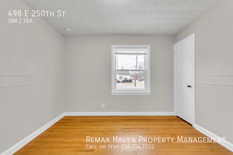 498 E 250th St, Euclid - Spacious 3-bed 1-bath single-family home! property image