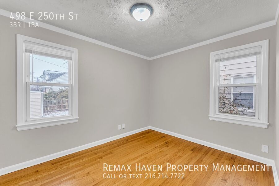 498 E 250th St, Euclid - Spacious 3-bed 1-bath single-family home! property image