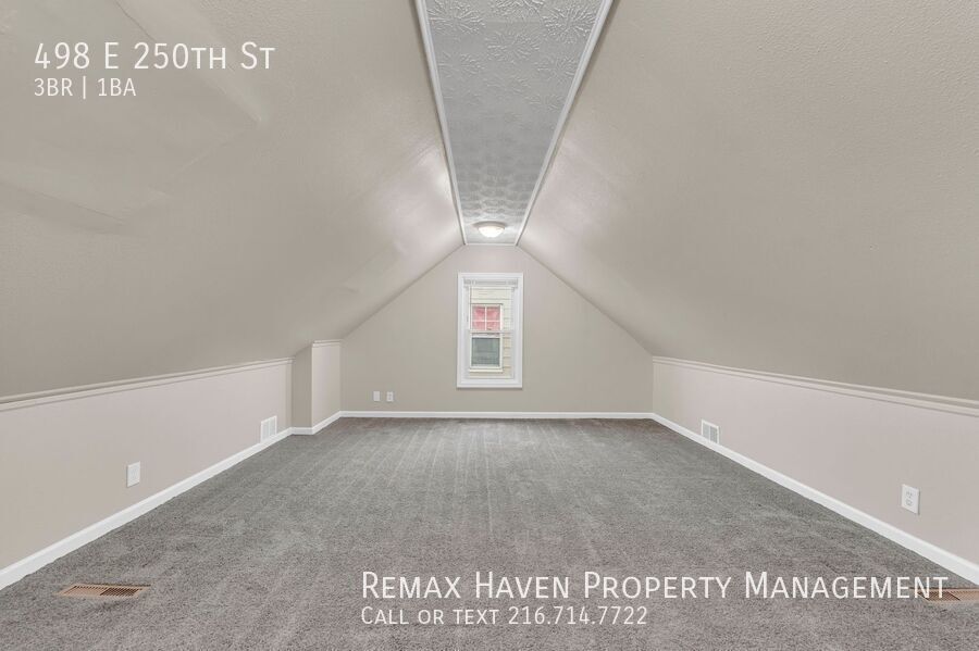 498 E 250th St, Euclid - Spacious 3-bed 1-bath single-family home! property image