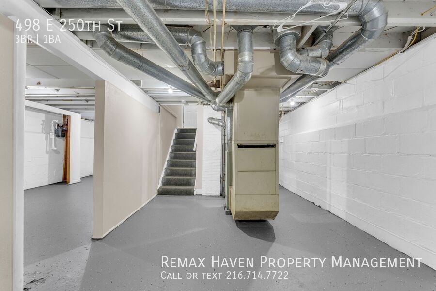 498 E 250th St, Euclid - Spacious 3-bed 1-bath single-family home! property image