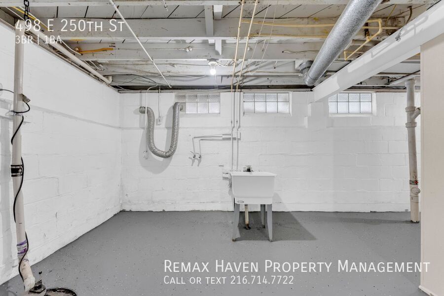 498 E 250th St, Euclid - Spacious 3-bed 1-bath single-family home! property image