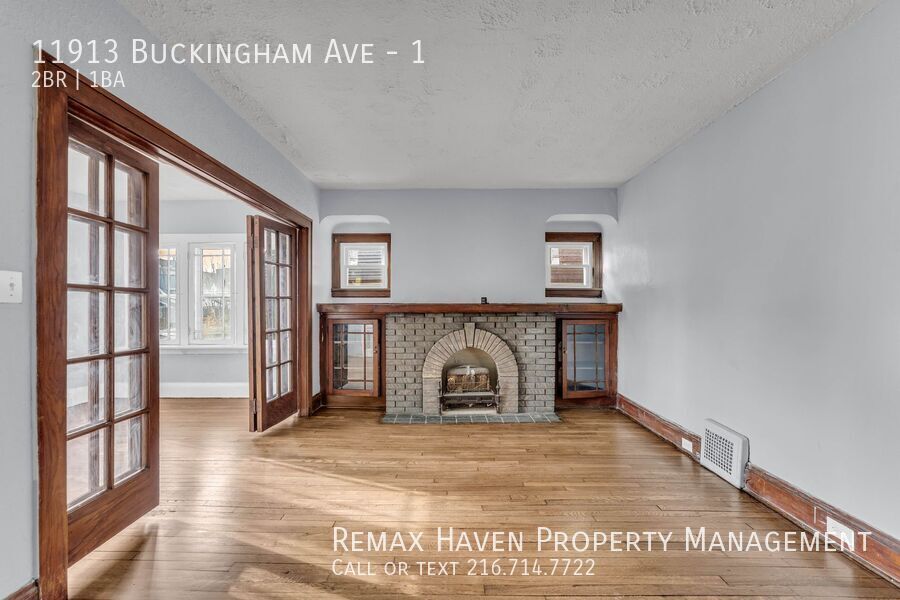 11913 Buckingham Ave | DN, Cleveland - Spacious 2-bed 1-bath multi-family home! property image