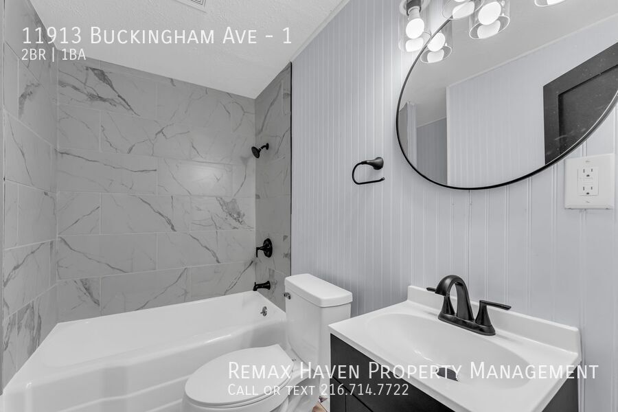 11913 Buckingham Ave | DN, Cleveland - Spacious 2-bed 1-bath multi-family home! property image