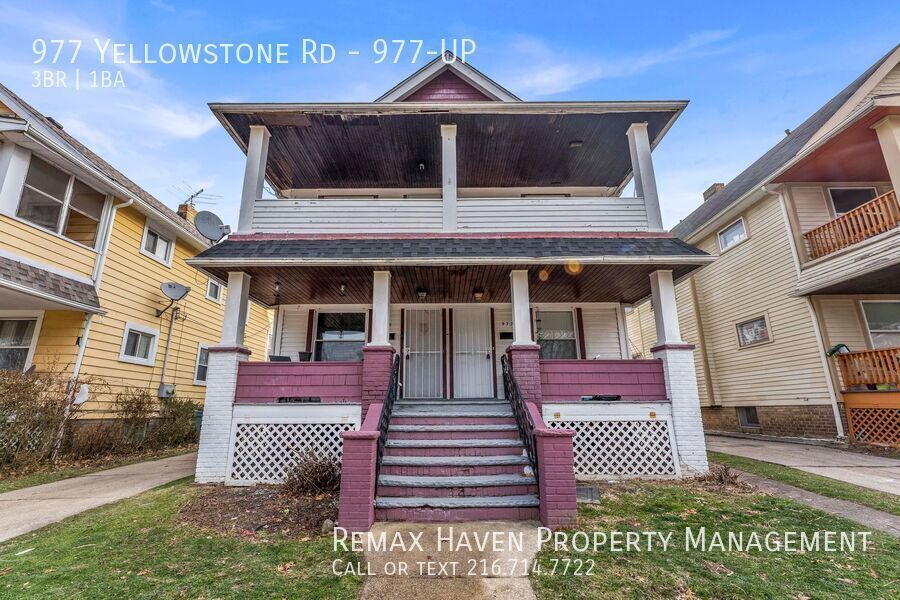 977 Yellowstone Rd | UP, Cleveland Heights - Spacious 3-bed 1-bath multi-family home! property image