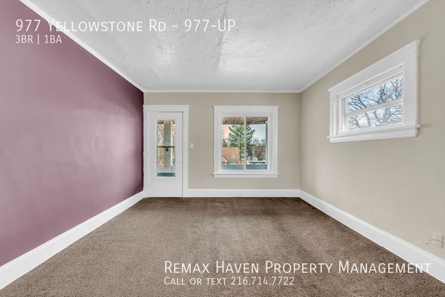 977 Yellowstone Rd | UP, Cleveland Heights - Spacious 3-bed 1-bath multi-family home! property image