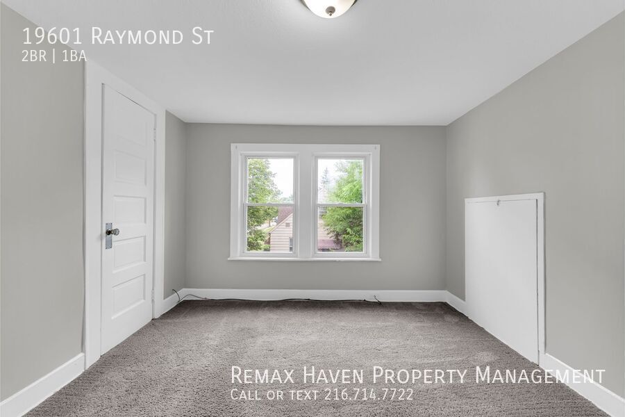 19601 Raymond St, Maple Heights - Spacious 2-bed 1-bath single-family home! property image