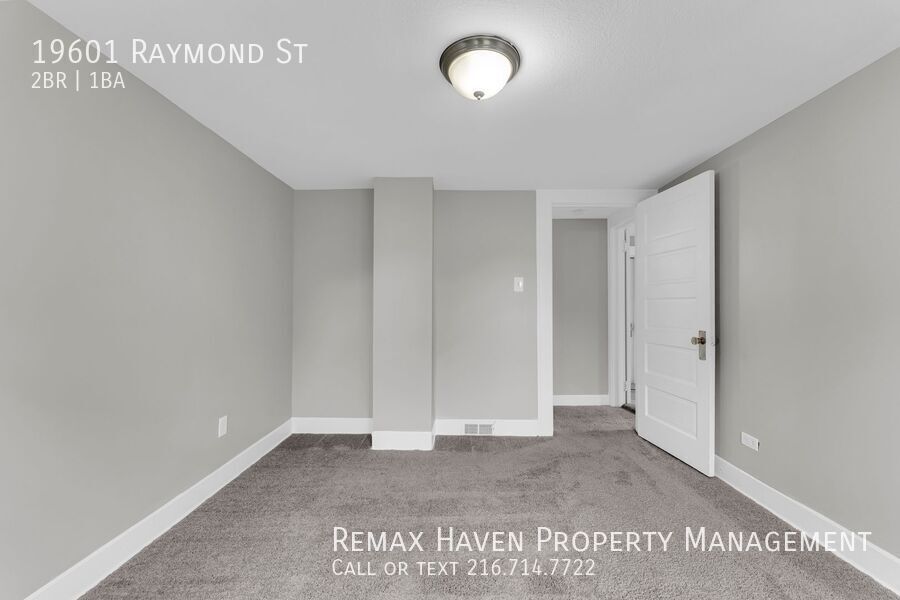 19601 Raymond St, Maple Heights - Spacious 2-bed 1-bath single-family home! property image