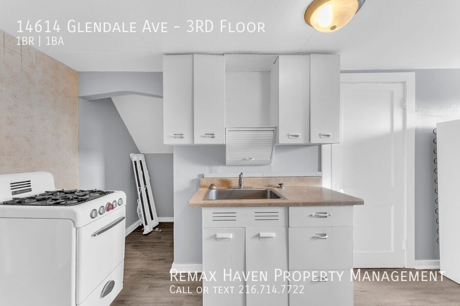 14614 Glendale Ave | Unit 3, Cleveland - 1-bath - studio apartment! property image