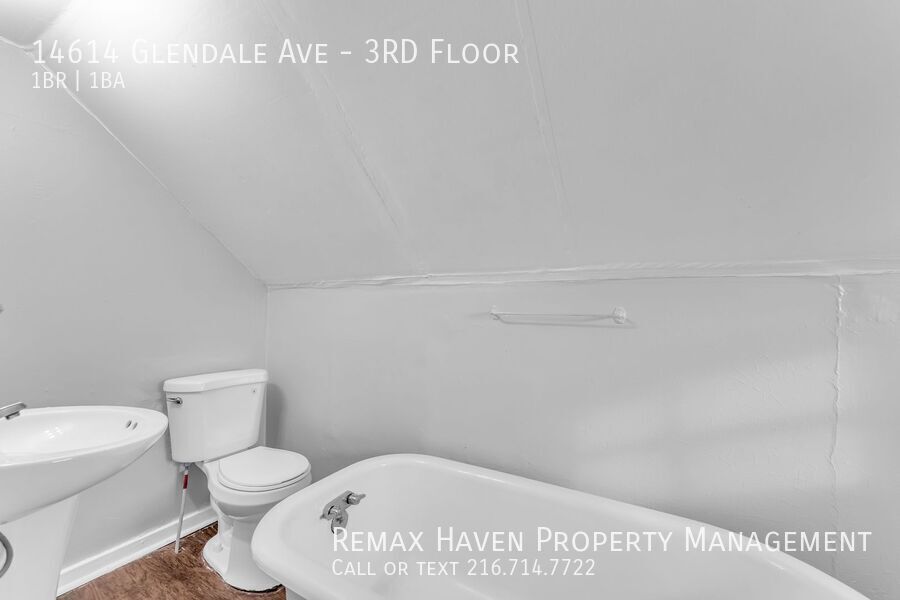 14614 Glendale Ave | Unit 3, Cleveland - 1-bath - studio apartment! property image