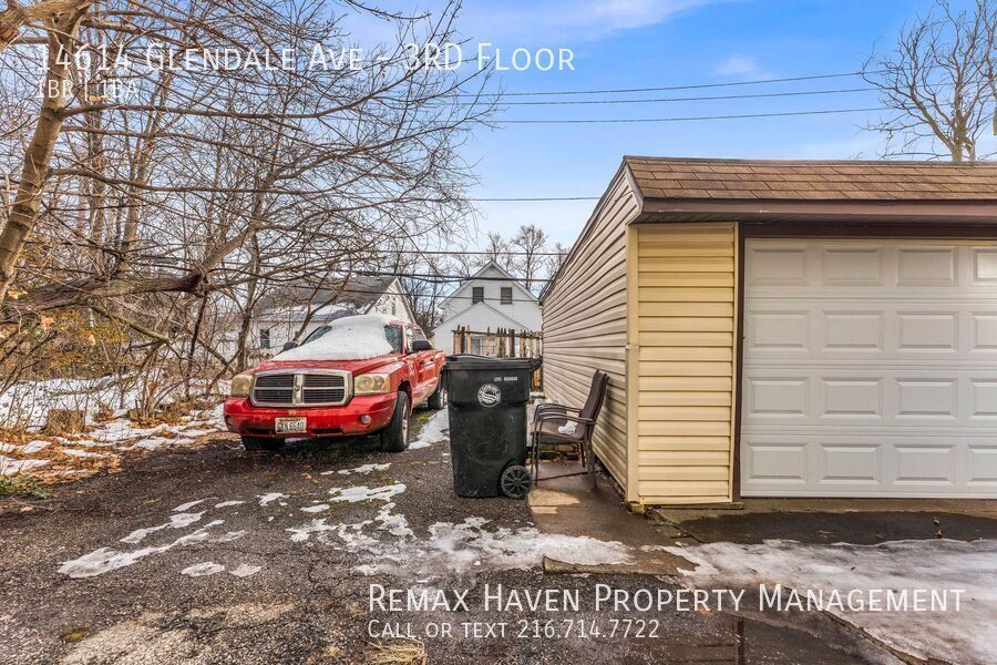 14614 Glendale Ave | Unit 3, Cleveland - 1-bath - studio apartment! property image