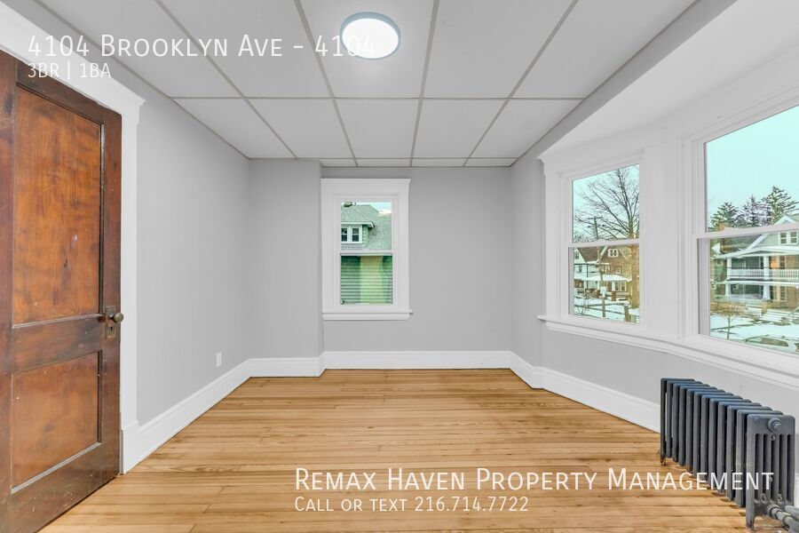 4104 Brooklyn Ave | Left Side, Cleveland - Spacious 3-bed 1-bath multi-family home! property image