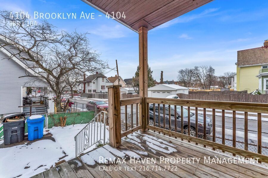 4104 Brooklyn Ave | Left Side, Cleveland - Spacious 3-bed 1-bath multi-family home! property image