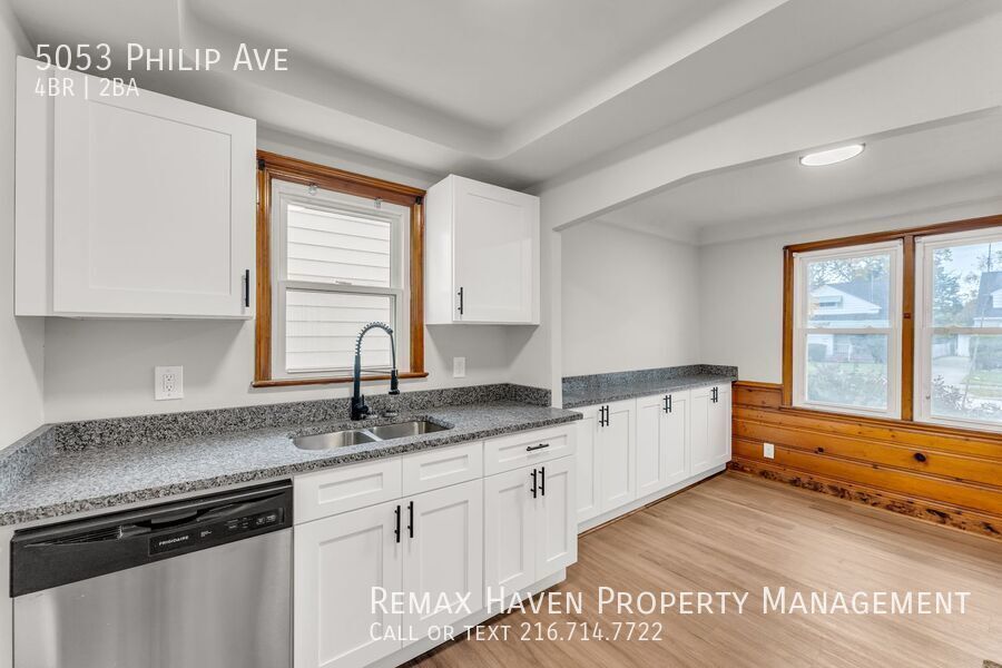 5053 Philip Ave, Maple Heights - Spacious 4-bed 2-bath single-family home! property image