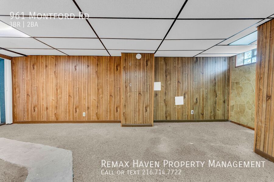 961 Montford Rd, Cleveland Heights - Spacious 3-bed 2-bath single-family home! property image