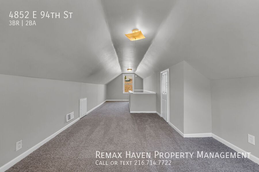 4852 E 94th St, Garfield Heights - Spacious 3-bed 1.5 -bath single-family home! property image