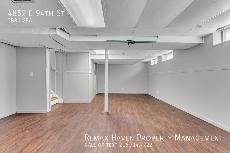 4852 E 94th St, Garfield Heights - Spacious 3-bed 1.5 -bath single-family home! property image