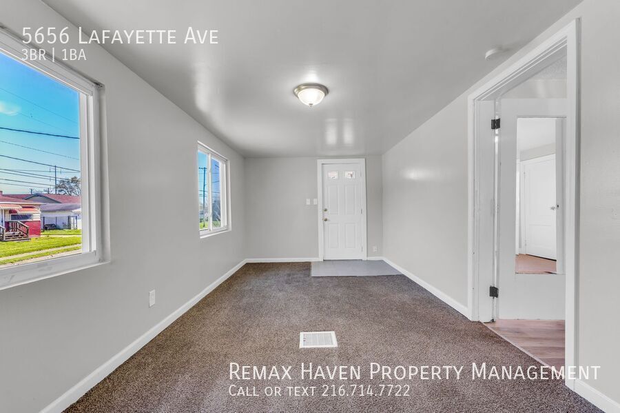 5656 Lafayette Ave, Maple Heights - Spacious 3-bed 1-bath single-family home! property image