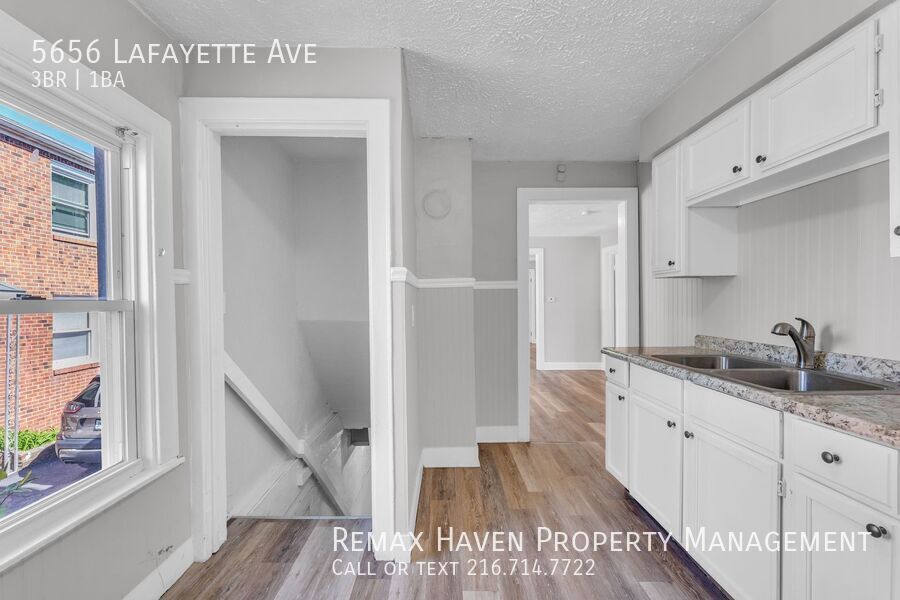 5656 Lafayette Ave, Maple Heights - Spacious 3-bed 1-bath single-family home! property image