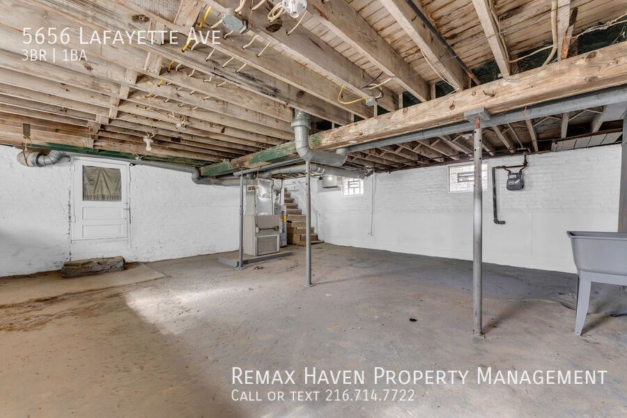 5656 Lafayette Ave, Maple Heights - Spacious 3-bed 1-bath single-family home! property image