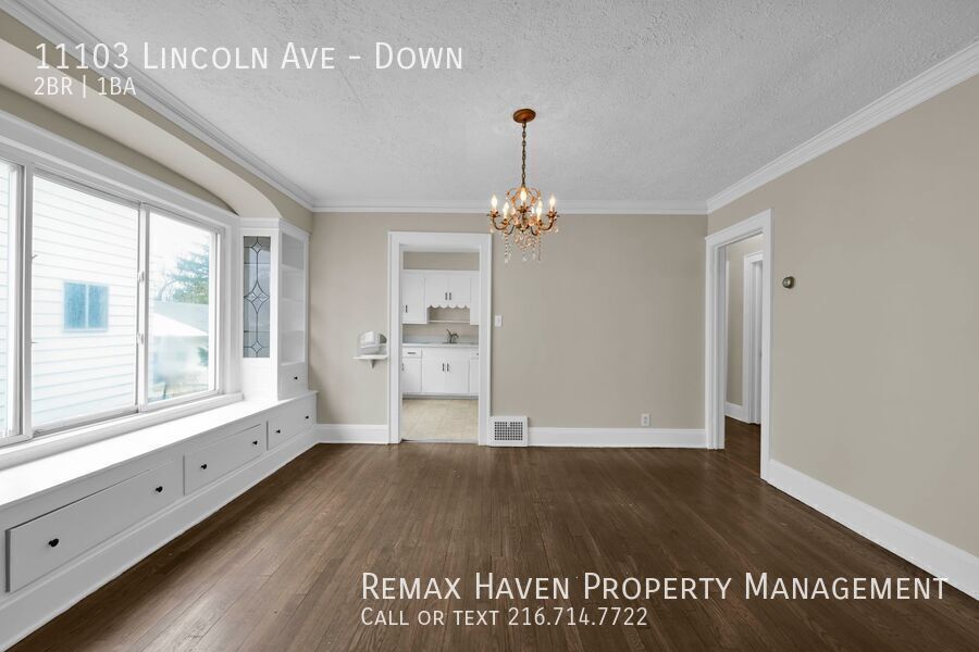 11103 Lincoln Ave | DN, Garfield Heights - Spacious 2-bed 1-bath multi-family home! property image