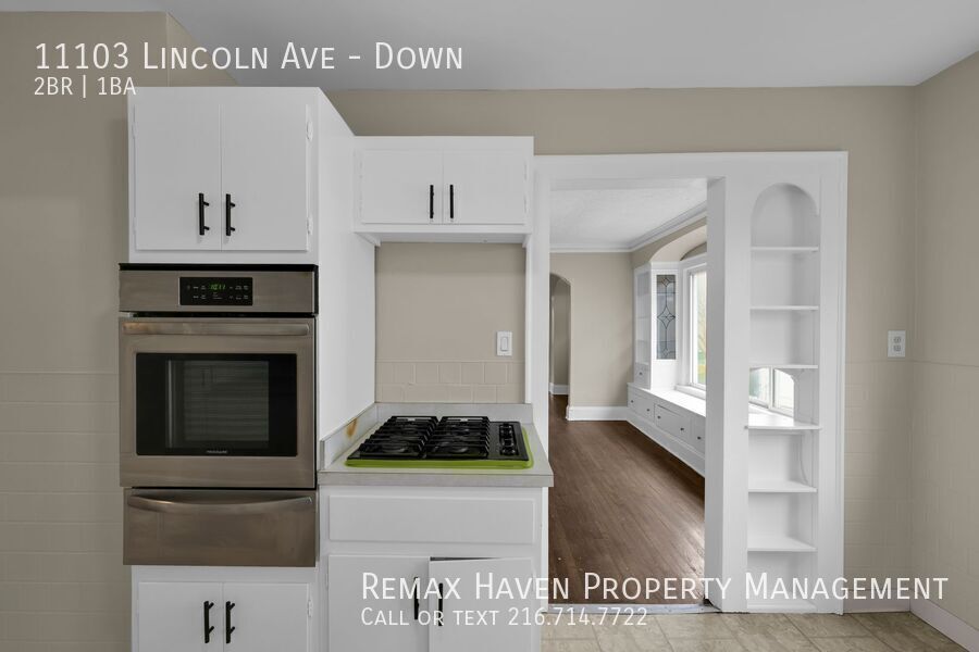 11103 Lincoln Ave | DN, Garfield Heights - Spacious 2-bed 1-bath multi-family home! property image