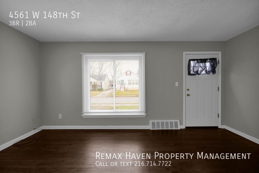 4561 W 148th St, Cleveland - Spacious 3-bed 1.5-bath single-family home! property image