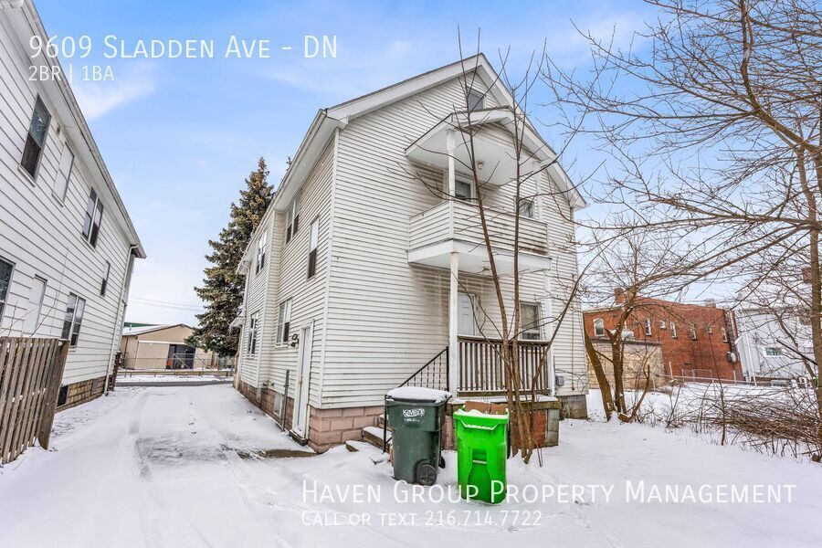 9609 Sladden Ave | DN, Garfield Heights - Spacious 2-bed 1-bath multi-family home! property image
