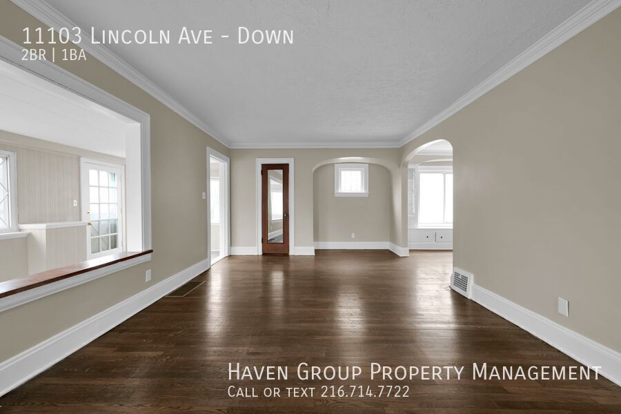 11103 Lincoln Ave | DN, Garfield Heights - Spacious 2-bed 1-bath multi-family home! property image