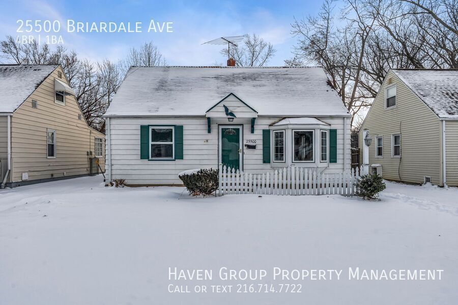 25500 Briardale Ave, Euclid - Spacious 4-bed 1 -bath single-family home! property image