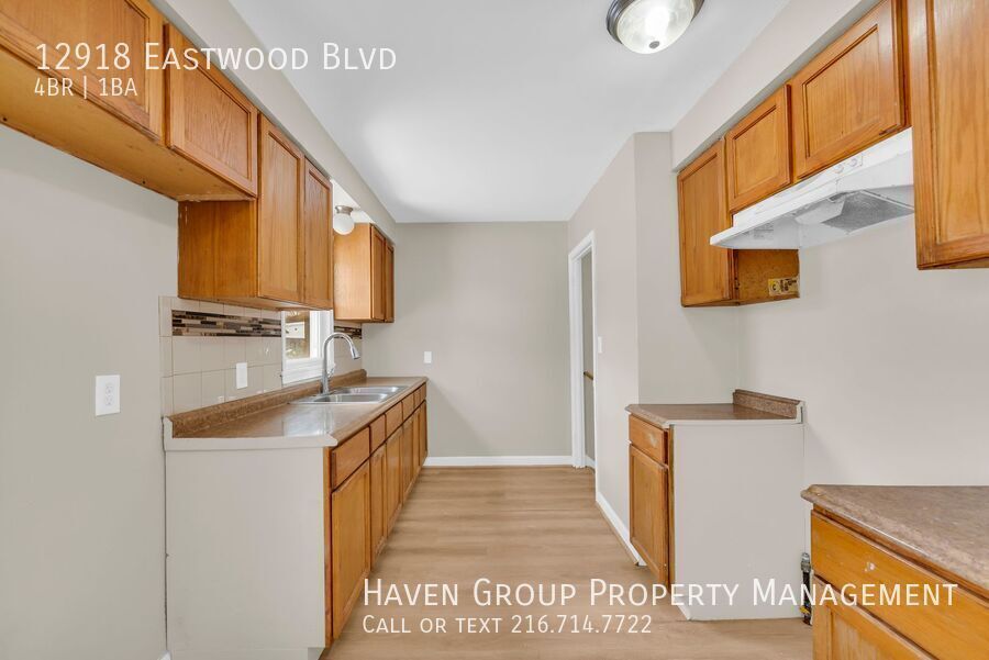 12918 Eastwood Blvd, Garfield Heights - Spacious 4-bed 1-bath single-family home! property image